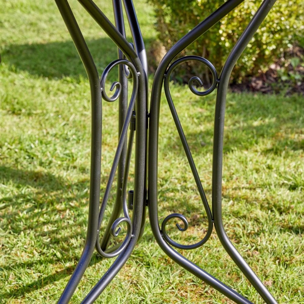 Hampshire Bistro Table Chair Set