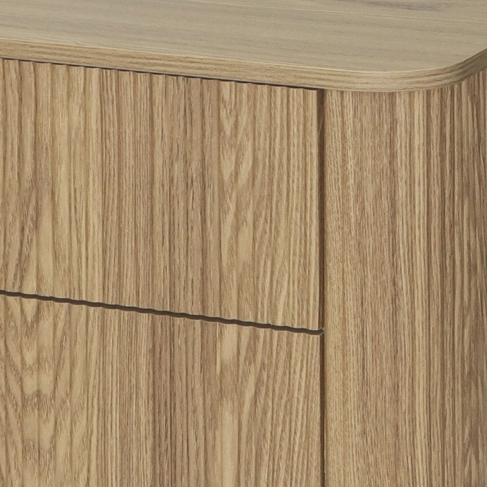 Winthorpe Oak Effect Chest of 4 Drawers